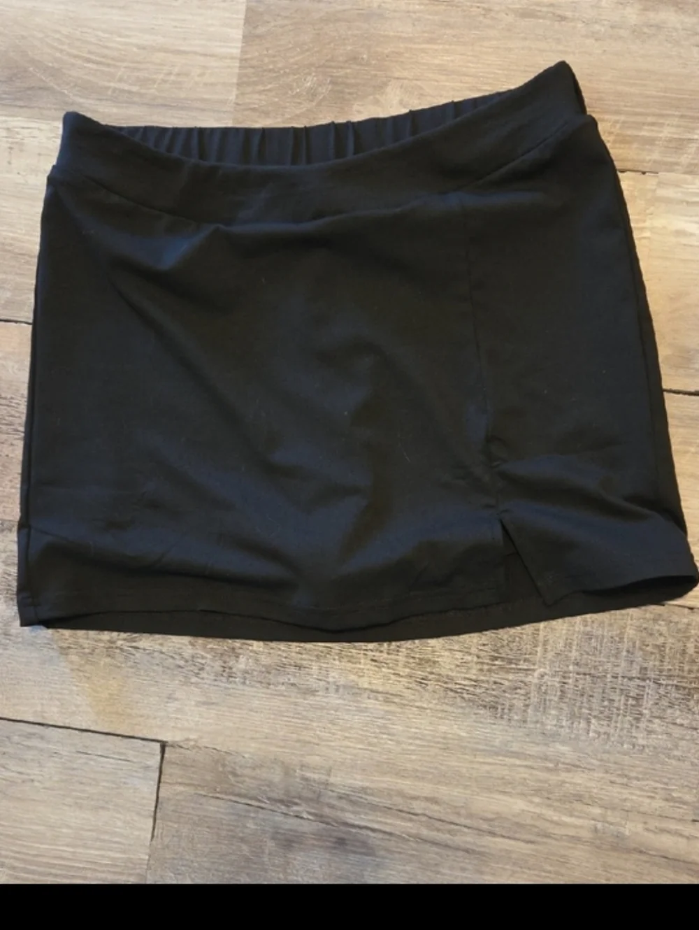 SHEIN Black Mini Skirt with Side Slit - Picture 2 of 5